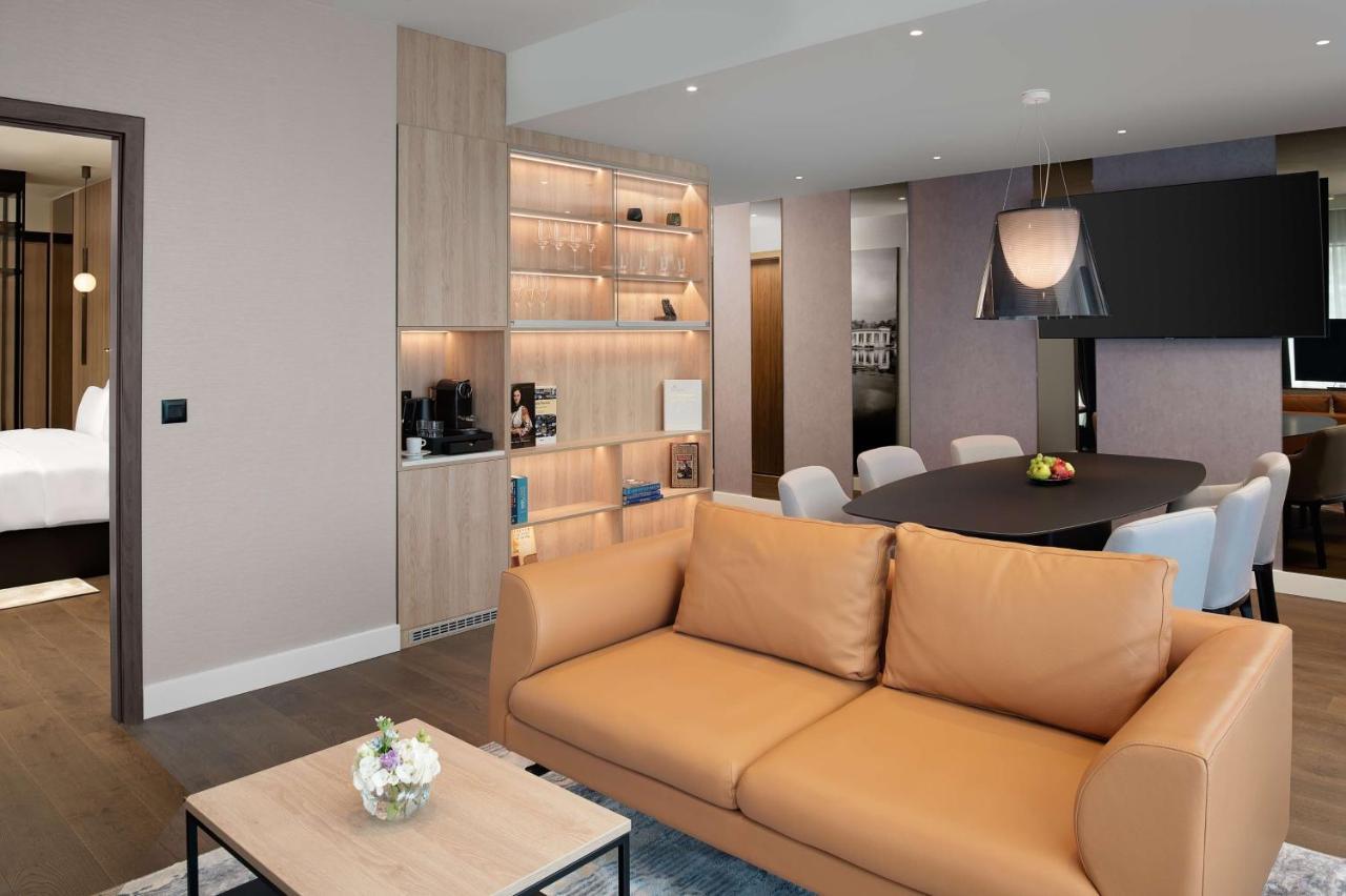 Radisson Blu Hotel, Cluj Eksteriør billede A suite at the hotel