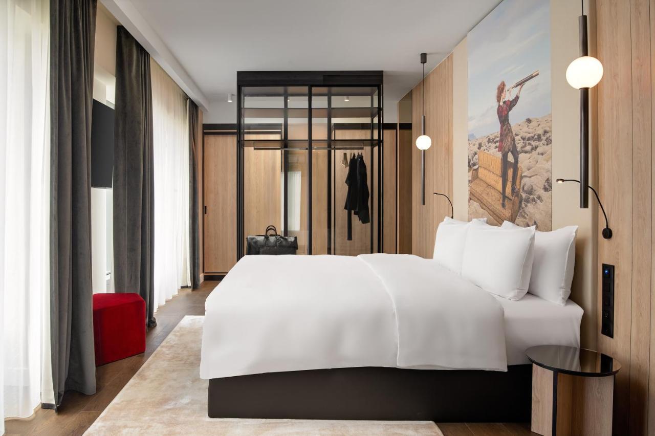 Radisson Blu Hotel, Cluj Eksteriør billede A bedroom at the hotel